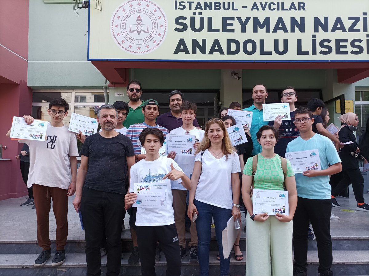 Snalharezmi's tweet photo. Katılım belgelerimizi aldık 🎊🥰 @harezmiavcilar @Avcilarilcemem @AvcAnadolu @CevatDervisoglu @avcilarkaymakam @istanbulilmem https://t.co/8oc8hmGfsc