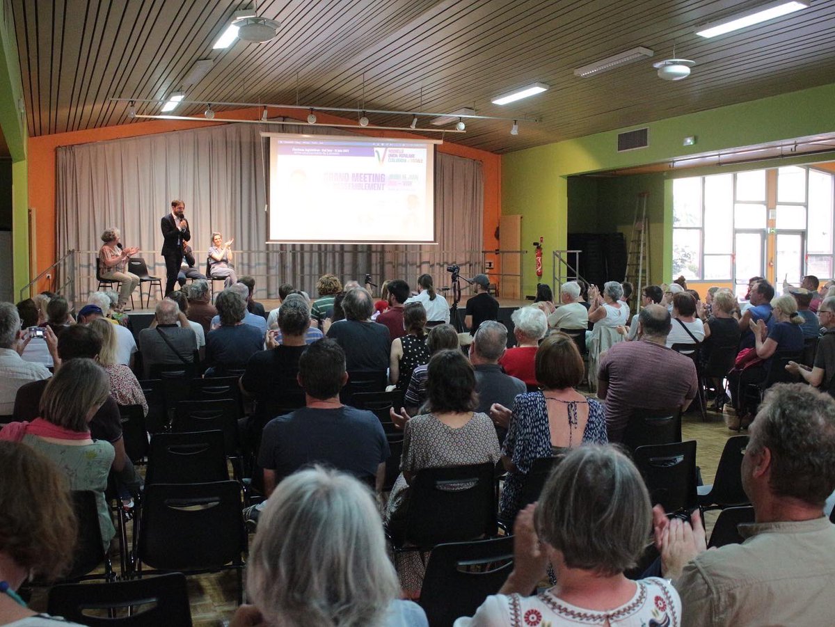 GauchardNoe's tweet photo. Nous étions 200 hier soir à Vire!

La ferveur et l’enthousiasme sont là, nous pouvons convaincre #les5000 personnes qui feront basculer cette élection

Nous allons créer la surprise dimanche et envoyer un message fort, je compte sur vous!

#legislatives2022 https://t.co/KIe7GUuEJ2