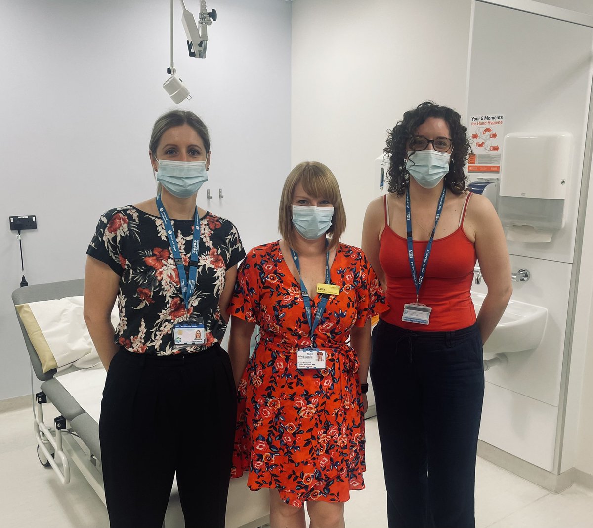 lucyhuckfield's tweet photo. Wearing #Red4Research for the @Keele_CTU #PROPOA #kneepain #research clinic today-Haywood Hospital @mpftnhs @MPFTResearch
Meet some of the team:Cheryl Osborne research clinic admin, @lucyhuckfield - Local PI, Sabrina Welsh-PROP OA #researchphysio
πΈChris Flanagan-research admin https://t.co/WYfVnqCysT