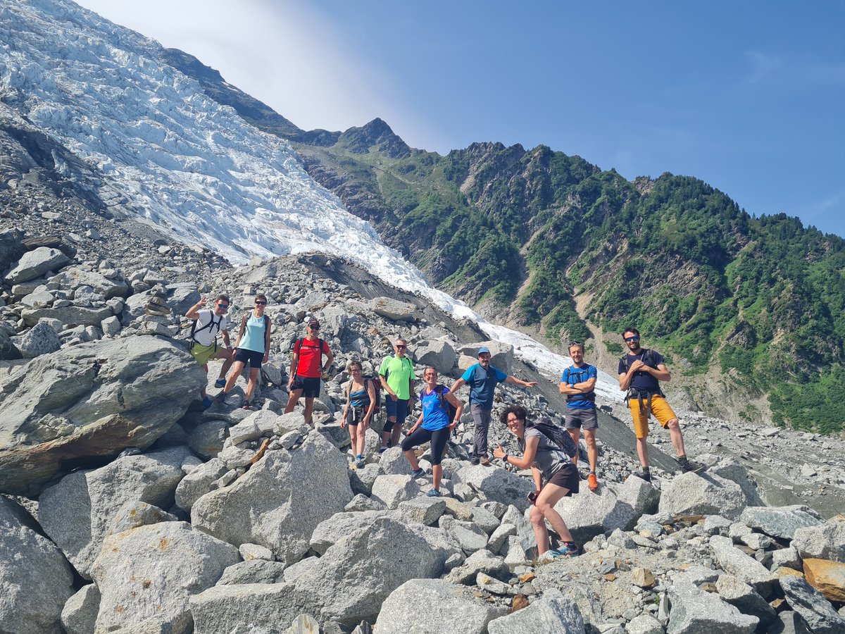 MPLSAlpesDauph's tweet photo. [#FormationMPLS] Formation d'initiative territoriale ]  sur le changement climatique avec les professeurs du collège de Scionzier @acgrenoble. On remonte le temps pour suivre l'évolution du glacier des Bossons. https://t.co/cRu6rZz78D