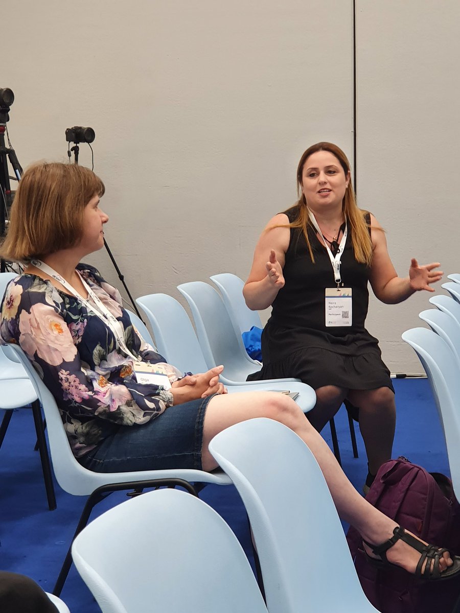 TNC_GEANT's tweet photo. Laughs, stories and ideas: three key words to describe the first f2f SIG-MARCOMMS meeting in over 2 years! It is an amazing feeling to reconnect with old colleagues and meet new ones!

Davina Luyten from @belnet_be leads a conversation about #AllCyberHeroes🦸‍♀️ https://t.co/BfYHeGjS4A