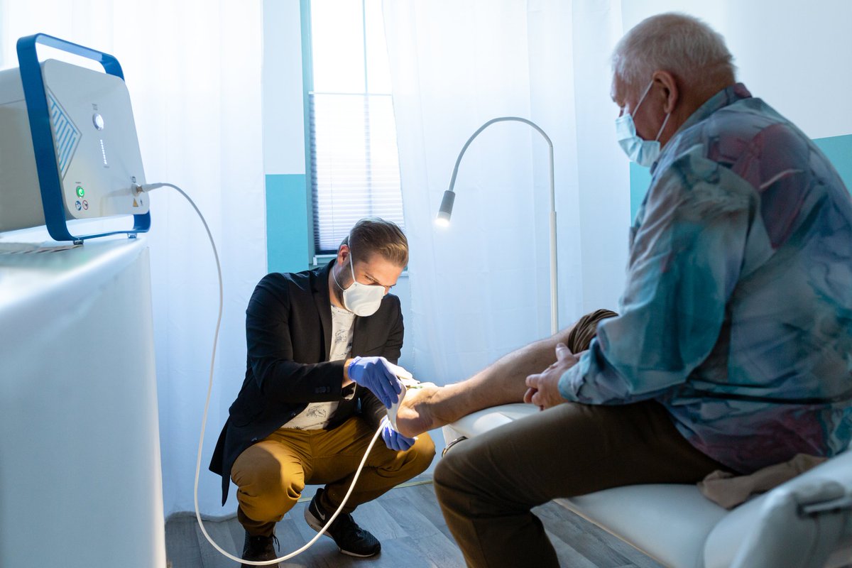 coldplasmatech's tweet image. &quot;8 Wochen sind genug&quot; lautet der Schlachtruf der Wundrebellen von #Coldplasmatech im Kampf gegen chronische Wunden. Wundversorgung war gestern -  Wundheilung ist heute! #Kaltplasmatherapie mit #CPTpatch macht es möglich. Patienten, Anwender und Ärzte: &quot;8 Wochen sind genug&quot; !!!