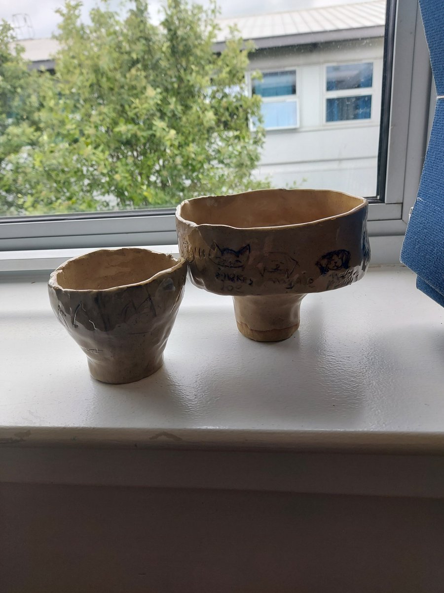 Look at the lovely vase and bowl made by our seniors during the summer school programme. It is amazing some of the experiences that our young people got during the exam leave, that they wouldn't usually be able to get! 🐝👩‍🎨🎨 #thehive #dalkeithhighschool #summerschool