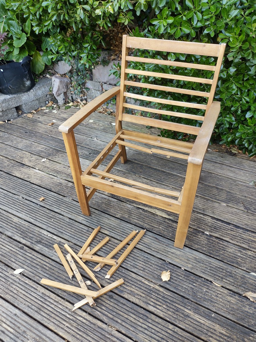 buzzi2k's tweet photo. Dramatic breakage of Honolulu Conversation Set Chair bought only last summer from @DunelmUK There's a manufacturing flaw in the seat where there is a knot in the wood so it has buckled with only light usage! Just two weeks out of warranty🤨 https://t.co/yzZTKJegtN