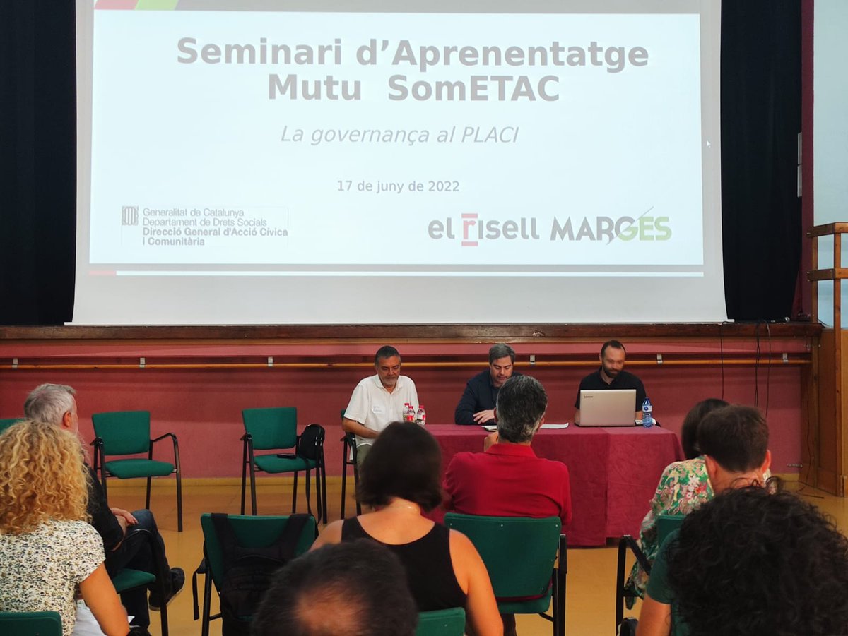 Vctorlv40869698's tweet photo. Comença el  #Sometac ara ja si en format presencial. Molt ben acollits  a Sils. Obre la jornada l'alcalde de @AjSils Eduard Colomé @acciocivicat  @cescadomenech https://t.co/3A6WhUqRPY