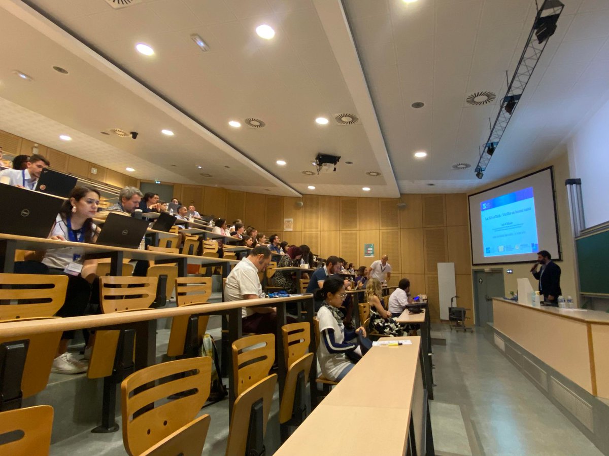 ISTTroyes's tweet photo. Le séminaire débute avec "La #SilverTech : Vieillir en bonne santé" par Aly Chkeir - Enseignant-Chercheur, titulaire de la Chaire Silvertech UTT. 
👉https://t.co/inkKqQCHCQ https://t.co/pTarTZjHxV