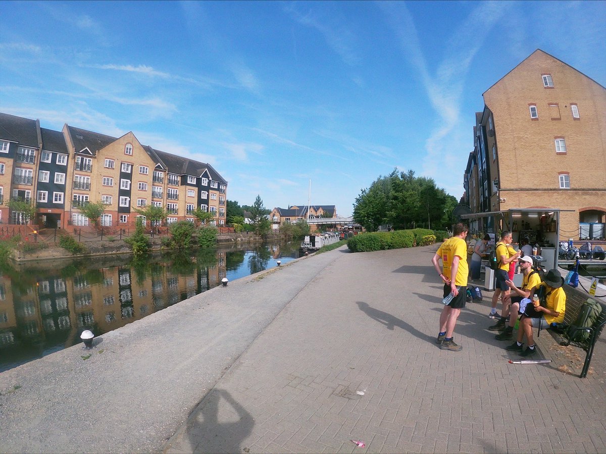 LaingBuisson's tweet photo. It's #WearYellowDay and our team has started their epic walk on behalf of the @cftrust! Today the @LaingBuisson crew will be walking from Berkhamsted to Angel - if you'd like to sponsor this walk, it's not too late!

PLS RT!

SPONSOR:
https://t.co/ocEF6hUHt5 https://t.co/FCGlMFSiuZ