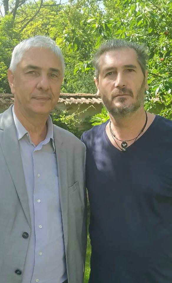 Jérôme Schindler, enfant des Provinces à Laxou et commerçant à Nancy : 👇👇

👉 "J'apporte mon total soutien à Stéphane Hablot. Nous ne sommes pas du même bord politique, mais je connais ses valeurs humaines et son attachement à notre territoire"🙏🙏 #nupes
#VcommeVictoire ✌️✌️