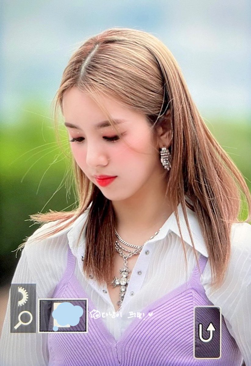 ldd_49's tweet photo. 220617

☘️

#우아 #루시 #김다은 #wooah #lucy https://t.co/c3gh7n3kD6