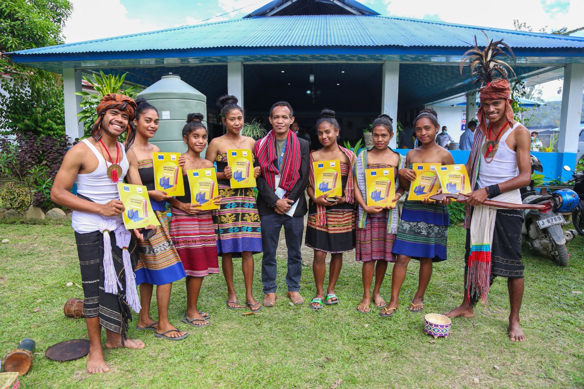 CepadL's tweet image. Today CEPAD combine two activities together in the Municipality of Aileu. We conducted Focus Group Discussion (FGD) also we had the opportunity to launch #Citizens’ Manual on Freedom of Information to support communities’ access to information. Supported by🇪🇺