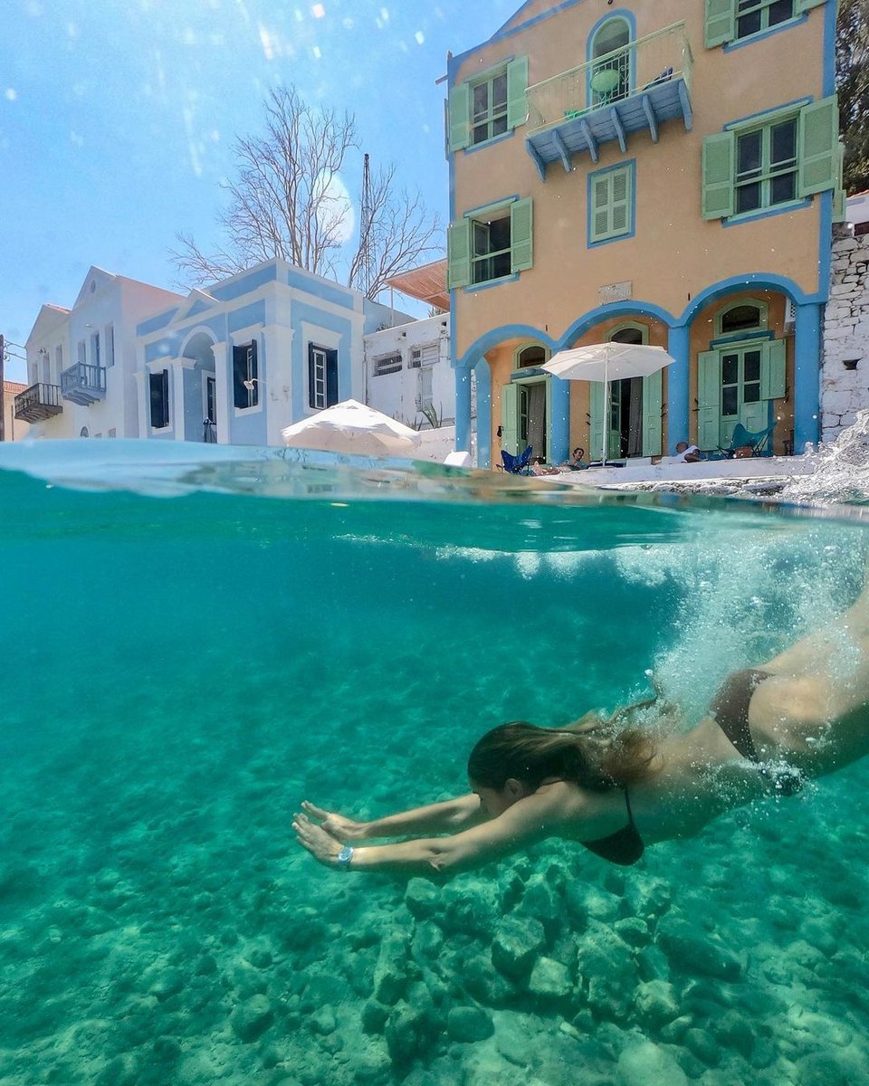 DiscoverGRcom's tweet photo. You've heard of farm to fork. Well, how about sofa to sea in visitkastellorizo? 😉 #DiscoverGreece ⁠
⁠
📷 @katerinakatopis ⁠
[Instagram] https://t.co/F13Kb8FFrI
