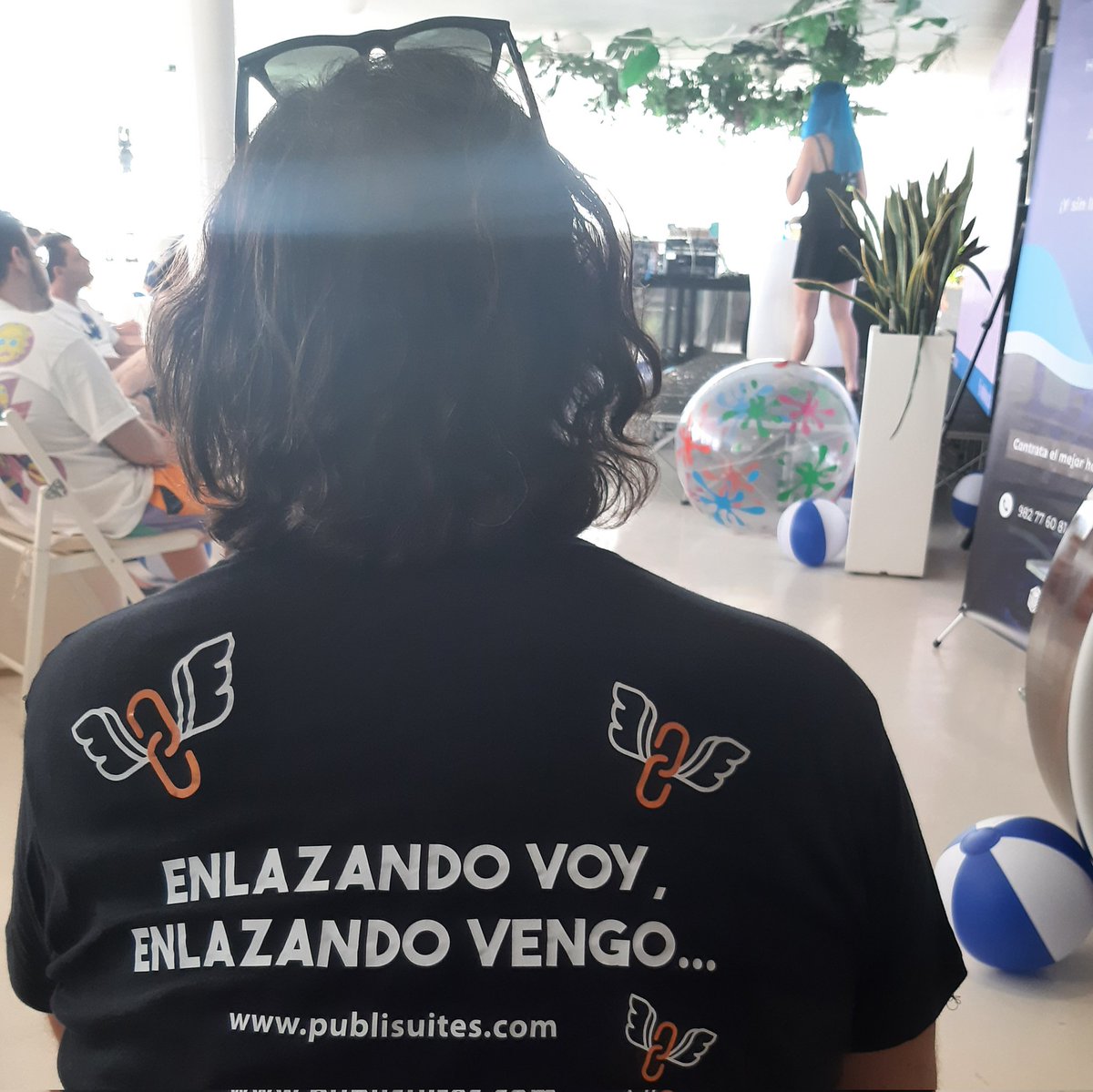 Publisuites's tweet photo. #SOB22 #enlazando #beachworking https://t.co/lLOq4eYxyc