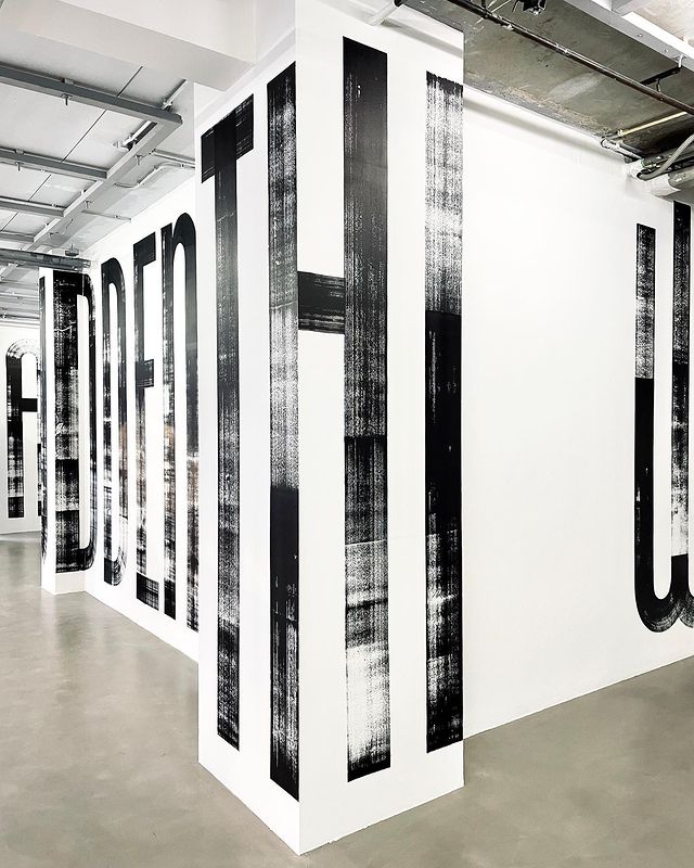 Kunstavond Programma 17 juni - mailchi.mp/dcb8cf813ff0/v…

Vanavond <a href="/deKunstavond/">Kunstavond</a>: @tent_rotterdam en @v2unstable presenteren een tentoonstelling door studenten Piet Zwart Instituut. @KunstMelly 4 tentoonstellingen op 2 verdiepingen. En bij @mamarotterdam 'The Power of Who?'