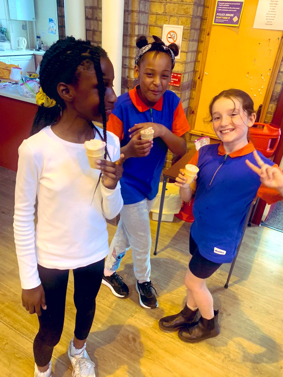 10thLSGuides's tweet photo. On a hot 🥵 day, there’s no better way to cool 😎 down than with homemade ice cream 🍦! Thanks to @learningSMG’s instructions: https://t.co/FA2DQBo6YQ https://t.co/FmAifhlb4D