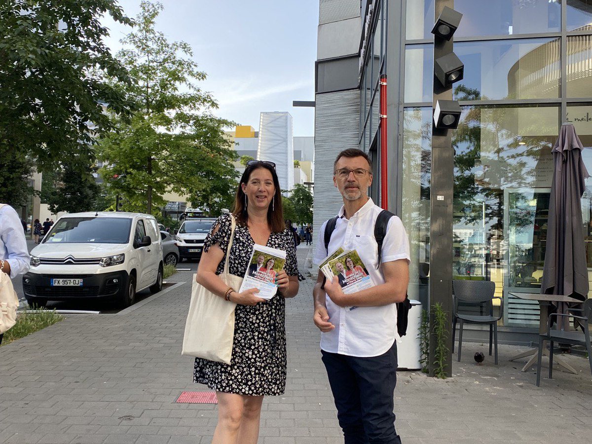 Dernier jour de campagne ! Ce matin à Massy avec <a href="/pierreollier91/">Pierre Ollier</a> en compagnie du maire  <a href="/nicolas_samsoen/">Nicolas SAMSOEN</a> à votre rencontre à la gare et au marché de Narbonne !