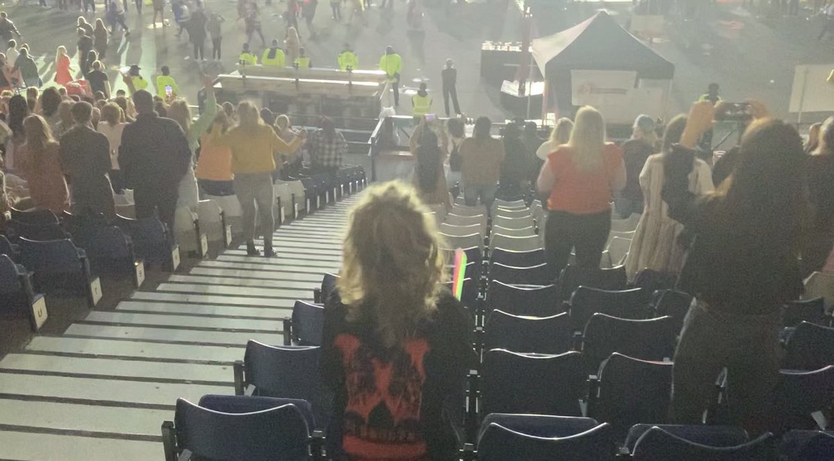 ShazMilne's tweet photo. When she thinks her favourite song Bad Habbits isn't coming on 🙈went from sad to bouncing about the seats 💃💃 thanks @edsheeran  for a fantastic 1st concert for a 7 year old she bounced her way through the night 🤣 https://t.co/Rj7XImYWch