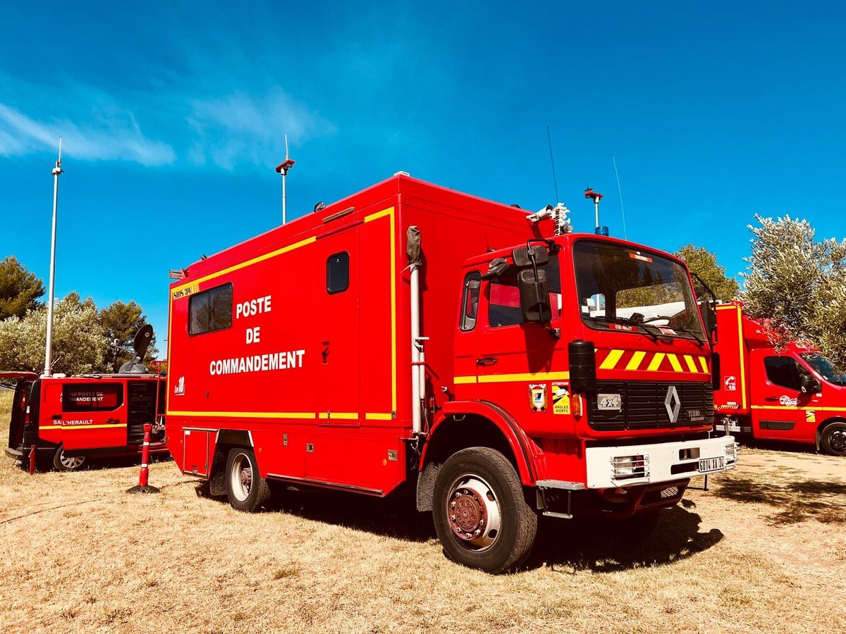 PompiersHerault's tweet photo. #Formation|| Cette semaine formation des cadres feux de forêts @SDIS34 avec le concours de @ECASCVALABRE Grace à l’intelligence artificielle ces formations ont pu se dérouler à la #DDSIS de l’#Hérault à Vailhauquès en relation avec la #Direx de Valabre https://t.co/s9hSBuYoIN
