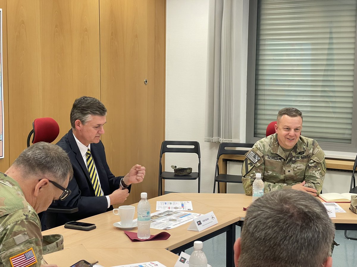 HON Bush <a href="/ArmyASAALT/">ASA(ALT)</a> came out to Mannheim, GER to provide leadership and support in the effort to integrate U.S. Abrams tanks in the Polish Armed Forces 🇺🇸🇵🇱

#interoperability 
#DutyFirst 
#TeamAbrams