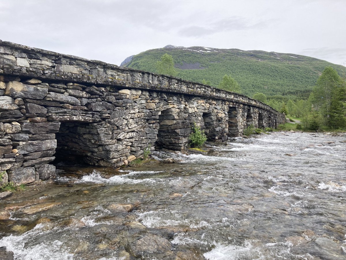 UrbangeoN's tweet photo. The lost #art of #building with #dimensionstone. Here a beautiful example from #Hornindølsbrua 🤩 Local #rock with low #carbonfootprint and long #livability. #Applied #geology ❤️ #fieldwork #MøreRømsdal county @NGUgeology https://t.co/azEb2arjdO