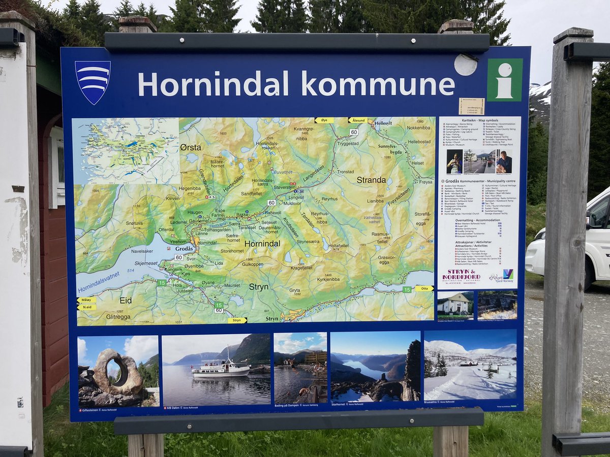 UrbangeoN's tweet photo. The lost #art of #building with #dimensionstone. Here a beautiful example from #Hornindølsbrua 🤩 Local #rock with low #carbonfootprint and long #livability. #Applied #geology ❤️ #fieldwork #MøreRømsdal county @NGUgeology https://t.co/azEb2arjdO