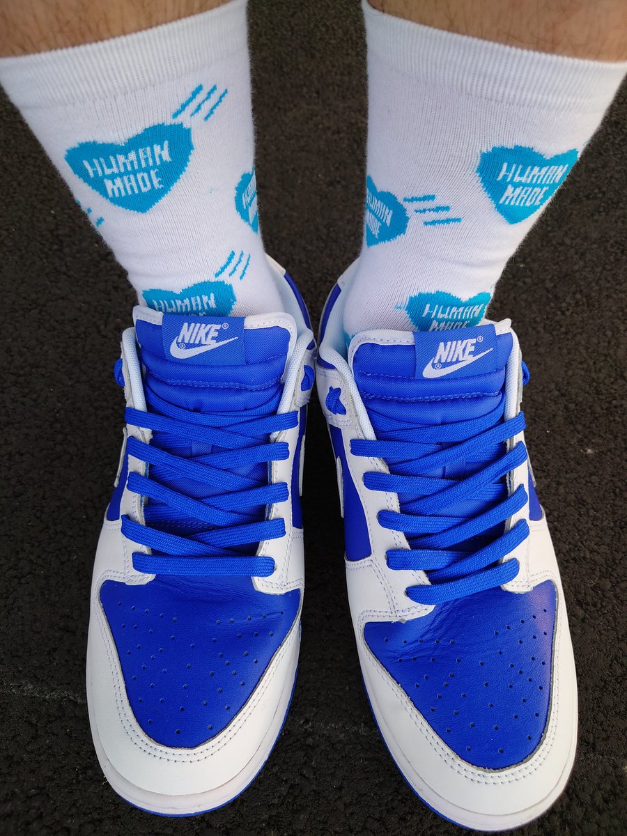 mobstyles0823's tweet photo. そういや以前GOT'EMしたDUNKをおろしましたよ!
今日は暑いから夏っぽくショーツでHUMAN MADEのソックスとコーデしてみました!
最&高!!!
#NIKE
#DUNKLOWRETRO
#RACERBLUE
#HUMANMADE https://t.co/fBlydth3CM