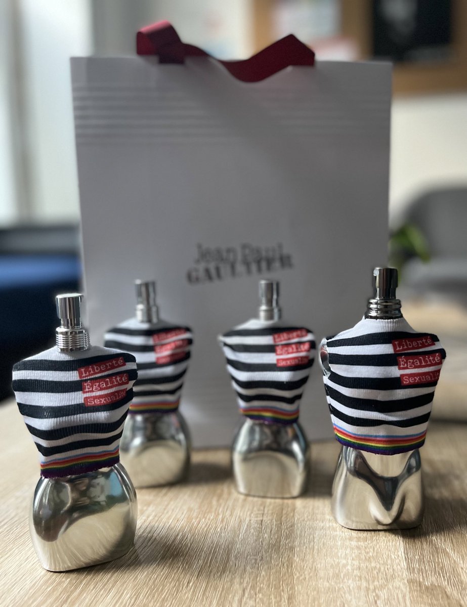 Merci <a href="/JPGaultier/">Jean Paul Gaultier</a> pour ces cadeaux destinés à nos jeunes hébergés ! ✨

Liberté, Égalité, Sexualité 🌈