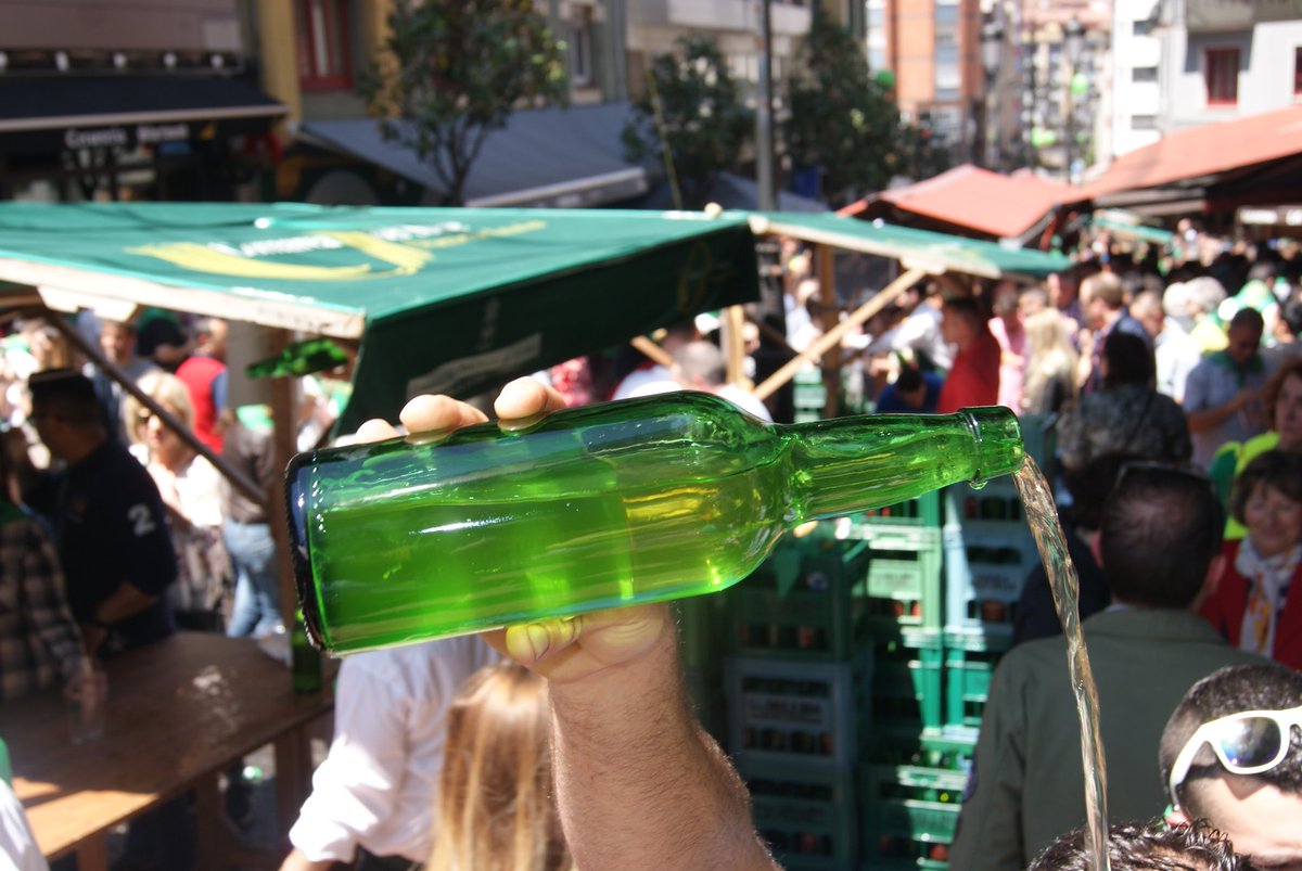 ¡Qué levante la mano quién tenga ganas de 𝐬𝐢𝐝𝐫𝐚, de 𝒇𝒐𝒍𝒊𝒙𝒂, de 𝐩𝐞𝐫𝐝𝐞𝐫𝐬𝐞 𝐩𝐨𝐫 𝐥𝐚 𝐭𝐢𝐞𝐫𝐫𝐢𝐧𝐚! 🙋
Nosotros nos apuntamos a eso y a más, pretendemos disfrutar de la Asturias ➕ rural, natural y sidrera  
¿𝐓𝐞 𝐚𝐧𝐢𝐦𝐚𝐬? 👉 sidraturismoasturias.es/que-hacer/