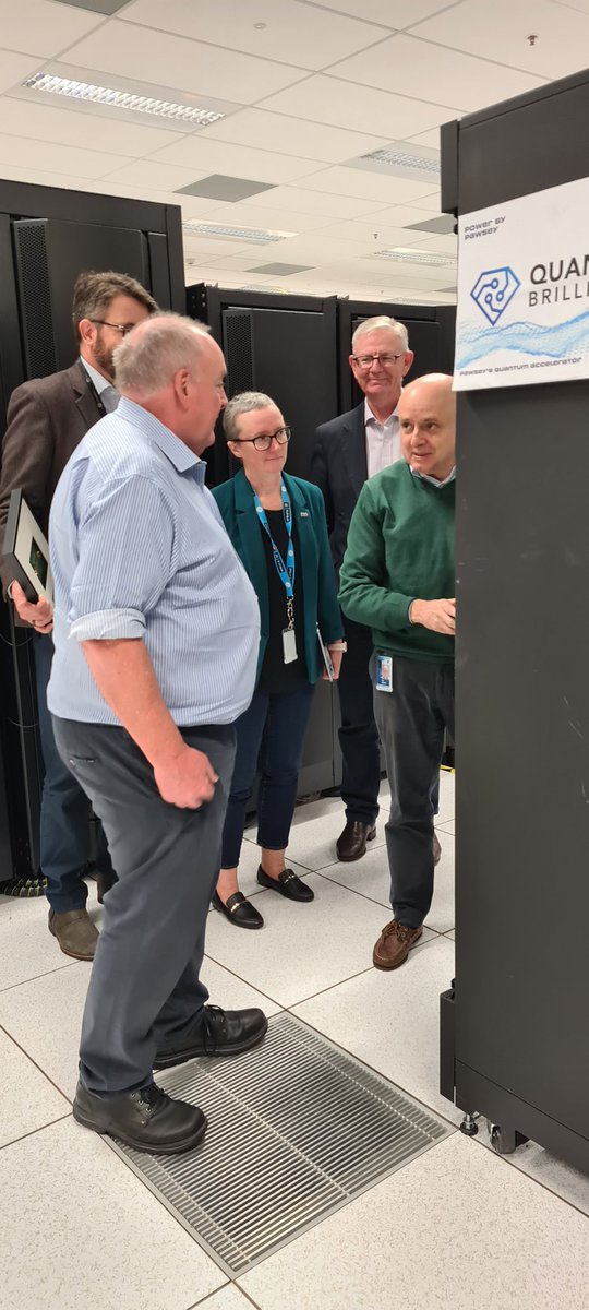 Mark Stickells (@markstickells) on Twitter photo When one diamond meets another diamond 💎
Embargoed due to our announcement at @ISChpc with <a href="/QuantumBrillia1/">Quantum Brilliance</a> 👇
<a href="/SKA_DG/">Philip Diamond</a> Prof Phil Diamond had a sneak peak of our quantum accelerator last month on his visit to Perth with @spacecricket When one diamond meets another diamond 💎
Embargoed due to our announcement at @ISChpc with <a href="/QuantumBrillia1/">Quantum Brilliance</a> 👇
<a href="/SKA_DG/">Philip Diamond</a> Prof Phil Diamond had a sneak peak of our quantum accelerator last month on his visit to Perth with @spacecricket