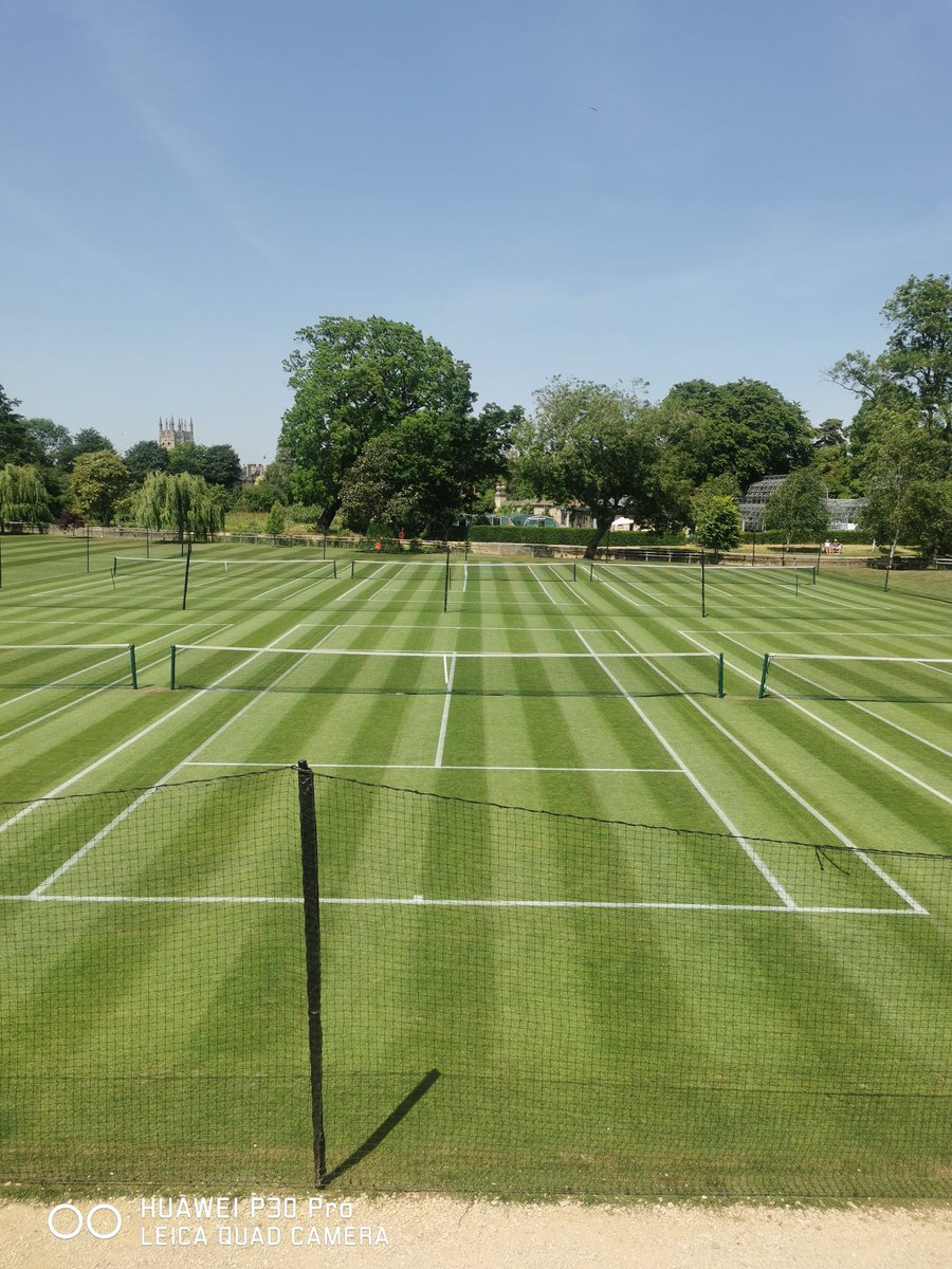 MCS_NO1_GROUNDS's tweet photo. Sf courts already for tomorrow games against @OldWaynfletes. https://t.co/ldLlf0JHyO