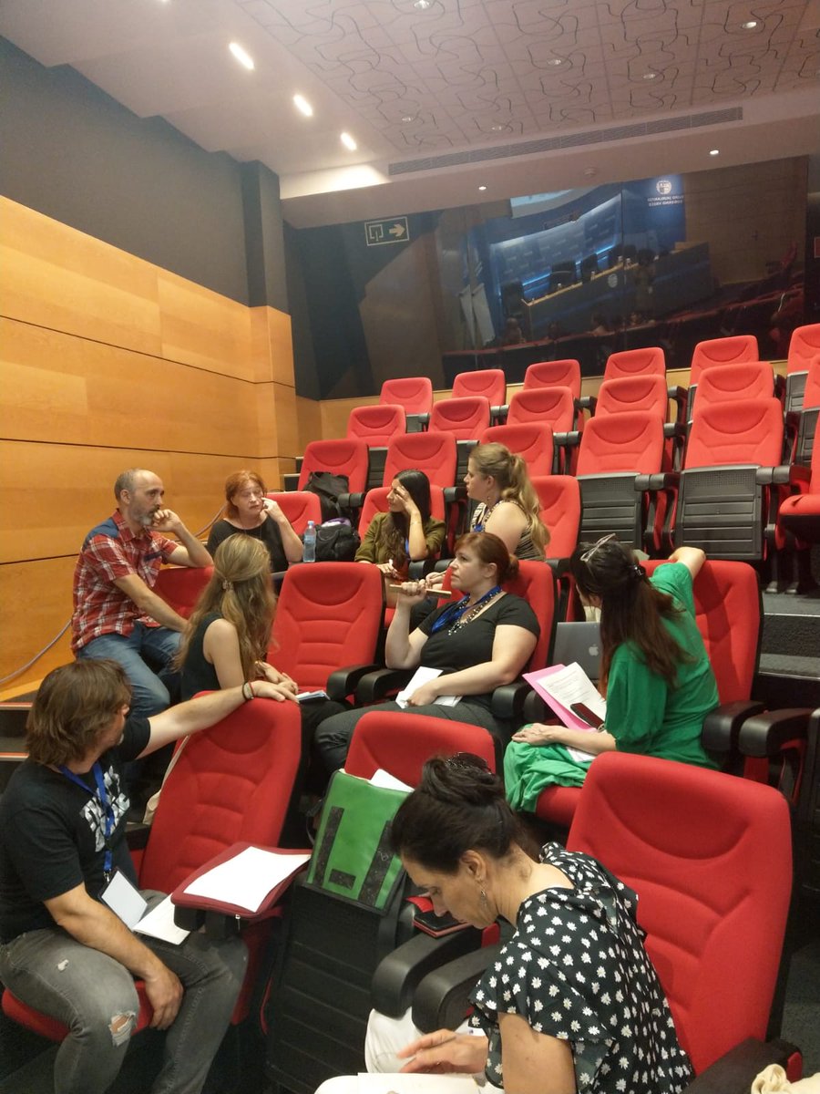 SHARENetwork3's tweet photo. How mobilise support for decentralised community sponsorship programme? 

Today at our #RegionsAndCitiesAsSponsors  Conference in Bilbao, panelists and participants share experiences from the response to #Ukraine &amp; define together main action points for the way forward! https://t.co/jmQmKcwVBY