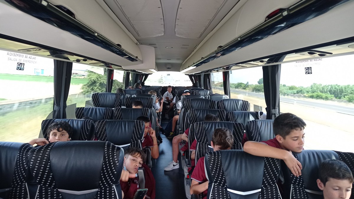 josu_esparza's tweet photo. La @SDEibar y el @CAOsasuna ya vamos de camino a @tomircup . Nos vemos pronto!!! https://t.co/fHLeRXQbL8
