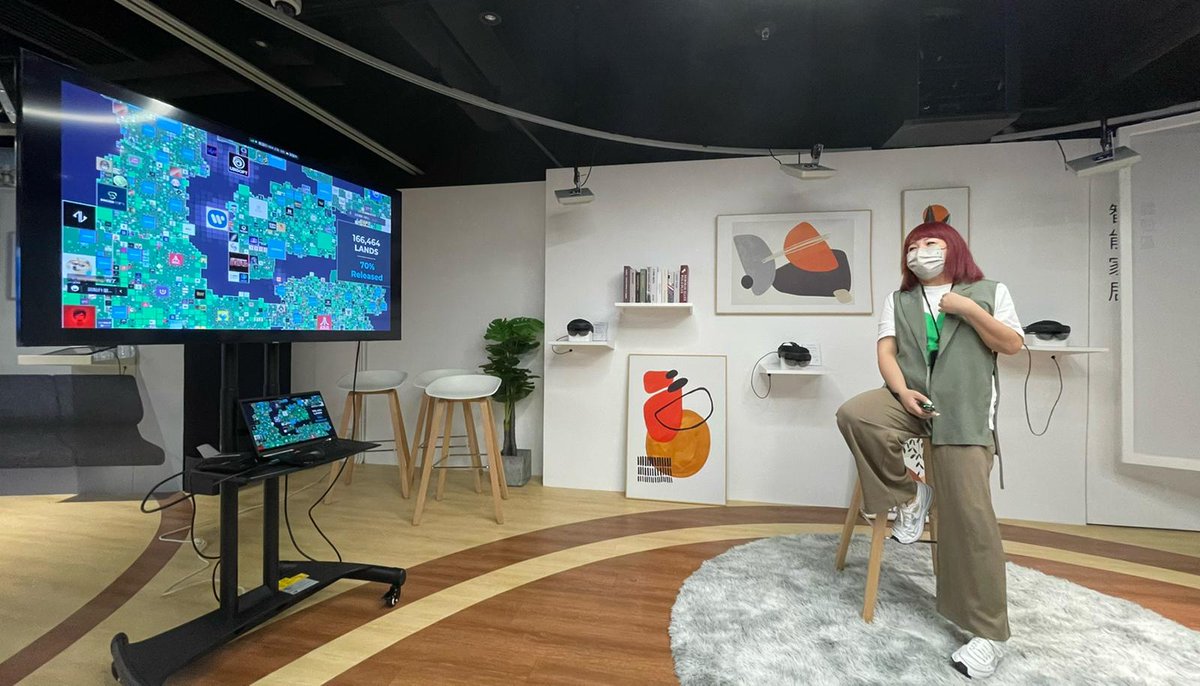 Indexgamehk's tweet photo. Its a great seminar with Duncan 😆
He is the Legislative Council Member which is in Technology & Innovation Constituency😍😍
We have discussed many possibility we can build in #Metaverse 🥳
Thanks again for the invitation😆
@ysiu
@borgetsebastien
@ArtofBlock
#indexgame https://t.co/44aTL4lZnZ