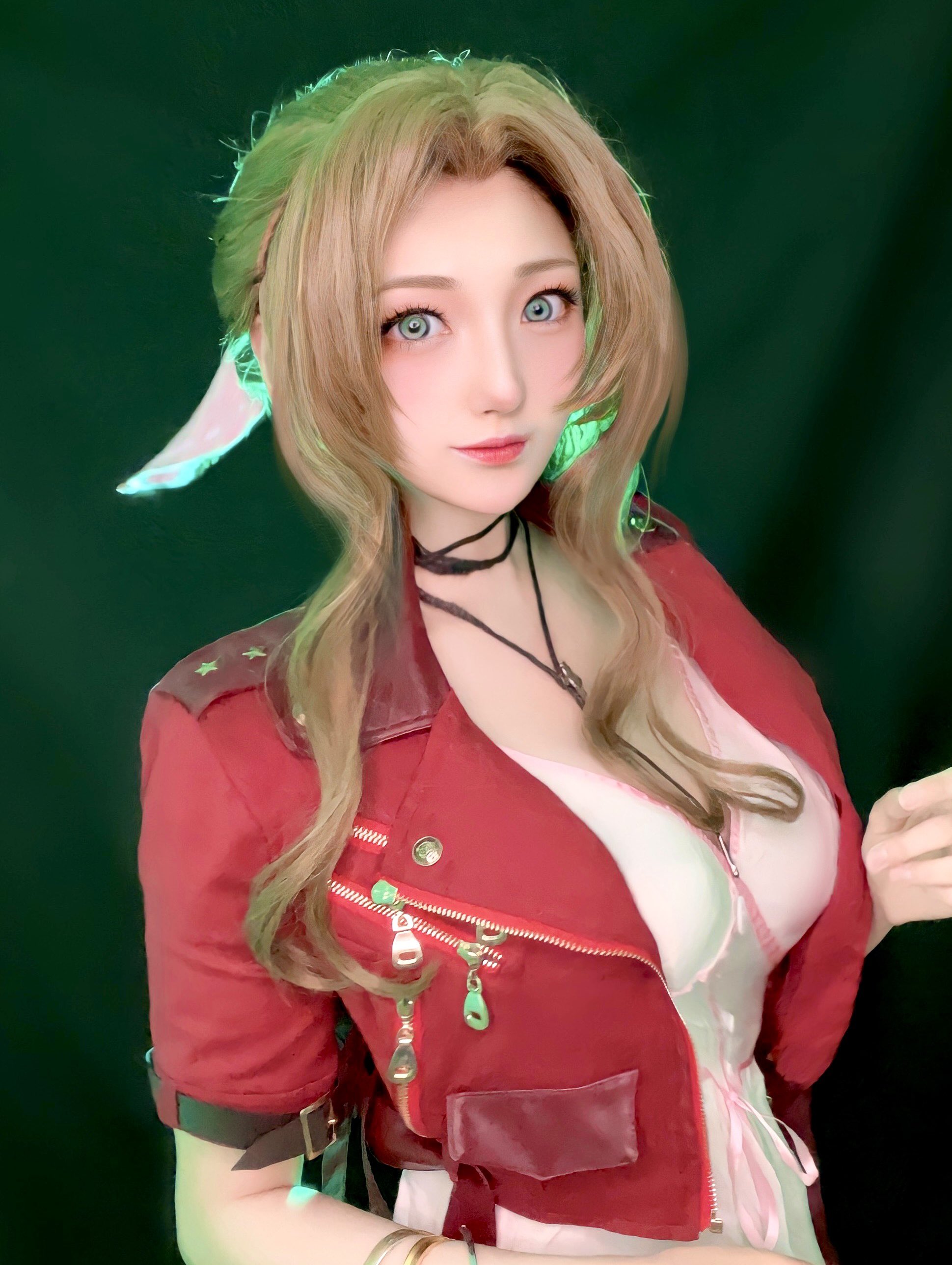 Cosplay Aerith Final Fantasy VII