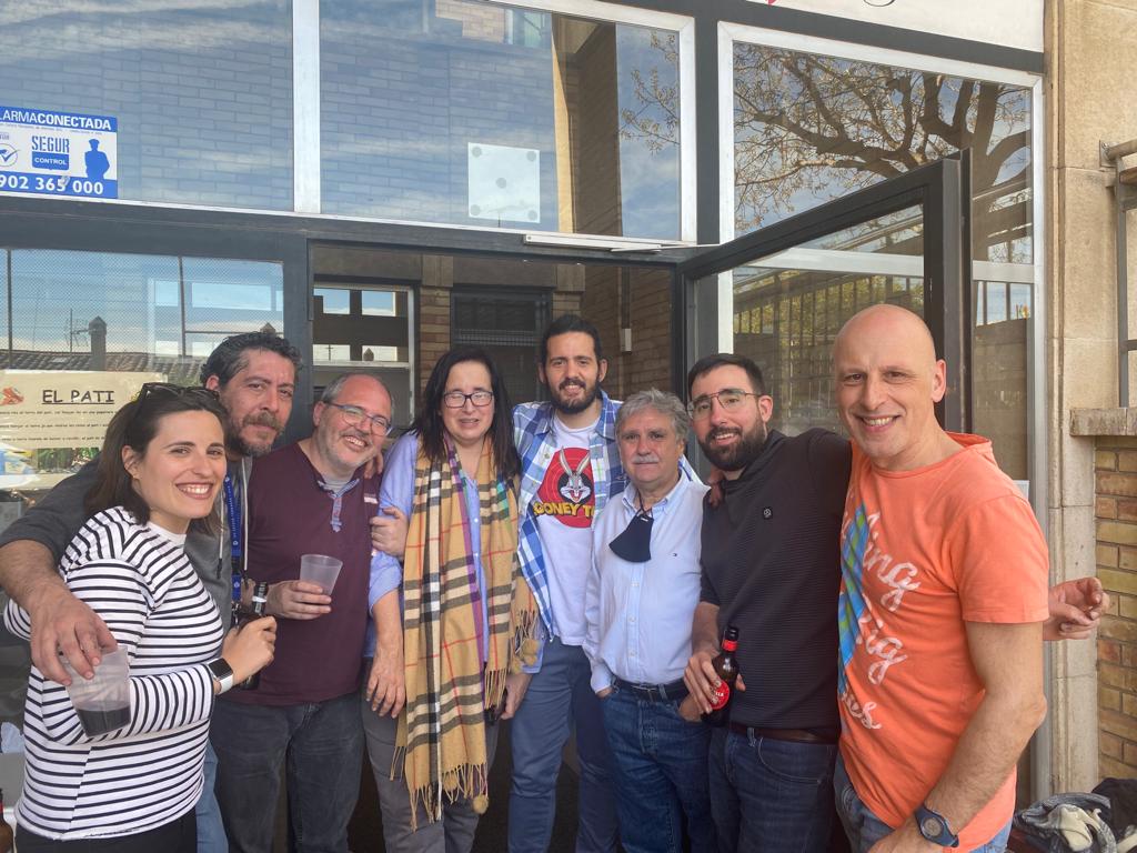 DYNAMIC_ET's tweet photo. 📢EUGENIO ALEJANDRE, amic del projecte, nou 🏆Premi #FPCAT21 a la Trajectòria Individual de @fpcatalunya 🎩🔥⚡️‼️

#Cornella #Projecte #FP

@iesteveterradas @QFerACornella @fabianmohedano @OlgaQuesada1 @davcordoba @jandresvillena @radiocornella @EPcornella https://t.co/fJLP24u6w1