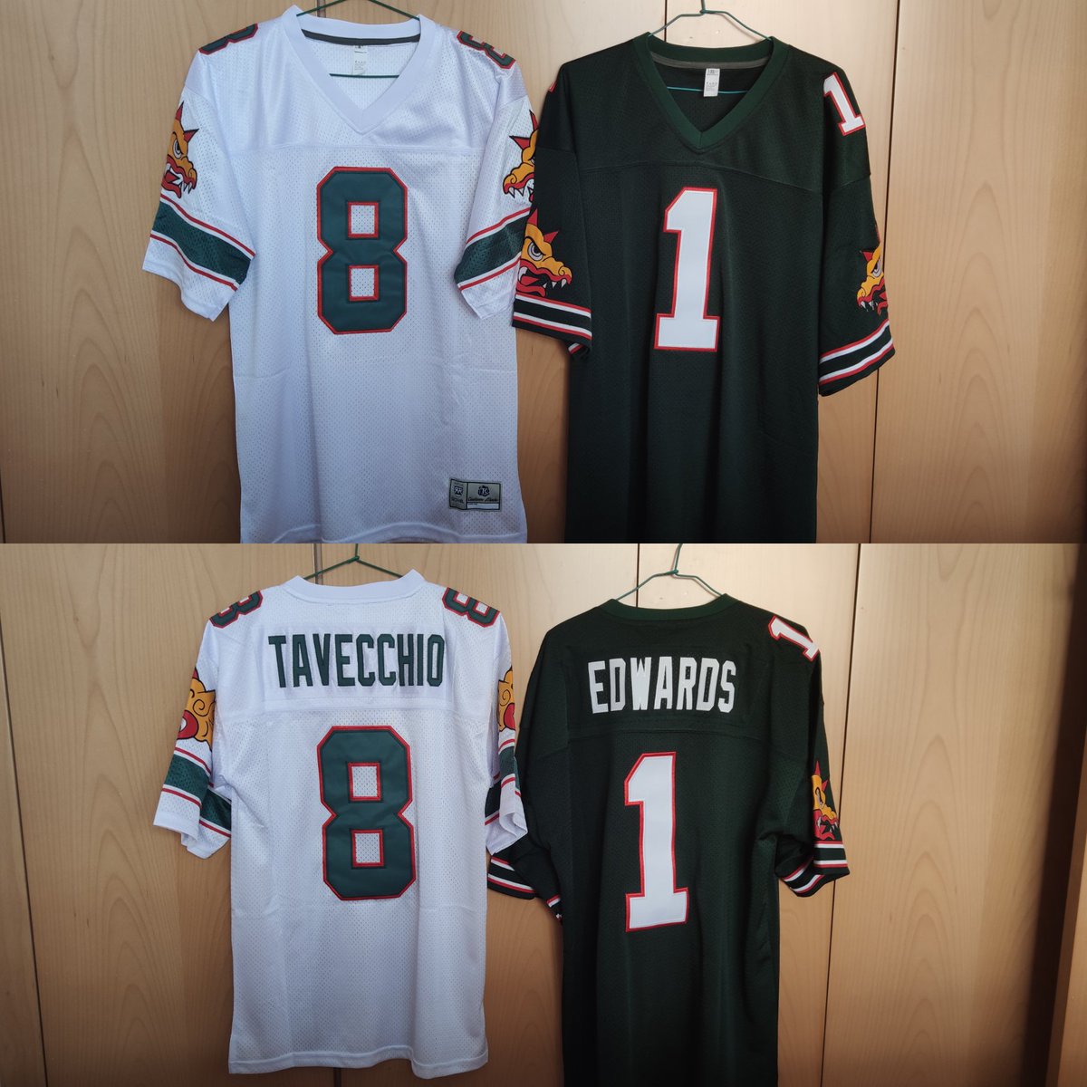 Listos para ir mañana a los @Dragons_BCN 🥰🥰🥰🥰