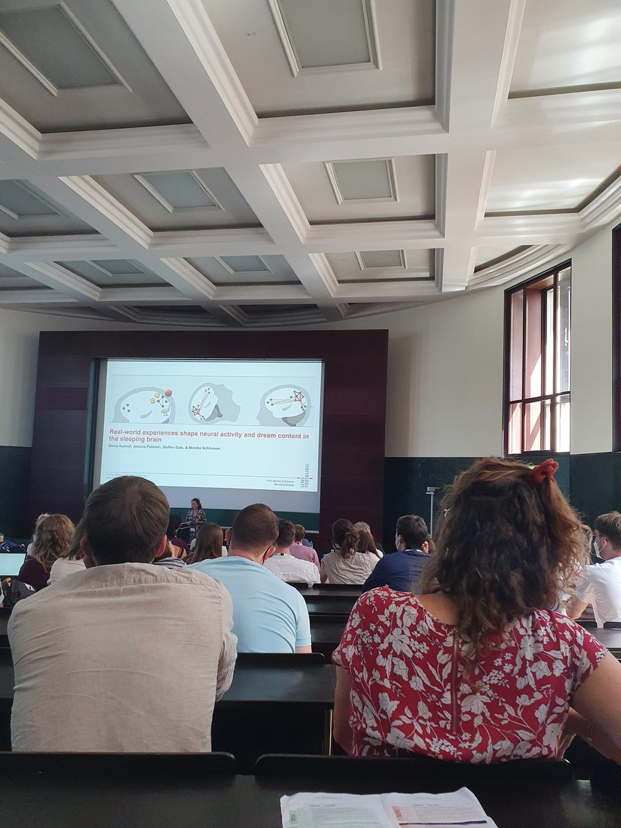 TinekeSteiger's tweet photo. So great to be back to real life conferences! It's a pleasure meeting so many inspiring people at #PuG2022 Make sure to not miss  my poster P2.010 today on #curiosity and schizotypy :) https://t.co/kUlkIfZhdJ
