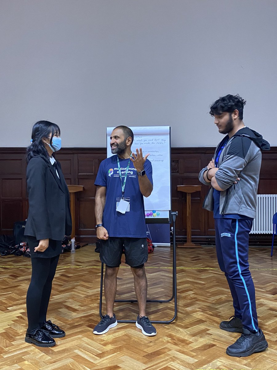 Had a great time teaching young people <a href="/StJamesDudley/">St James Academy - Dudley</a> how to develop their physical, mental and social health. 

Students from <a href="/KhalsaWolvSLS/">SLS at Kalsa Wolverhampton</a> also attended.  

Boxing - Self Awareness - Conversational Skills 

#magicalmindcoaching #youthcoach
