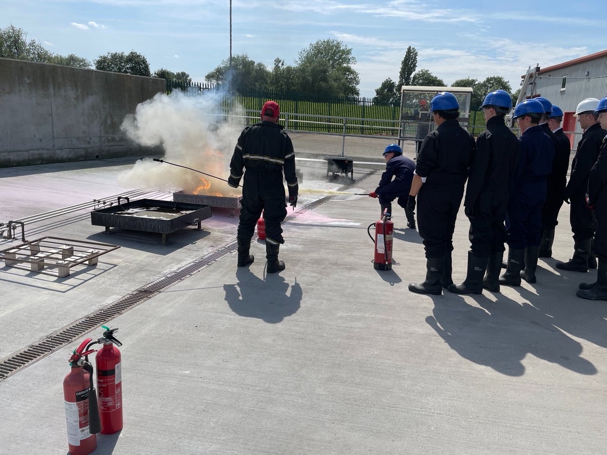 DeltaHTHA's tweet photo. Our Year 10 students visited @HOTAltd🧯yesterday to complete their Fire Extinguisher course! https://t.co/OzYKzutyHu