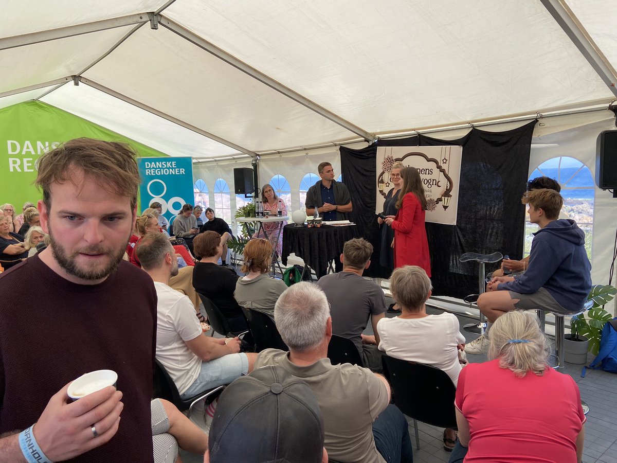 Såkone(manden) er i fuld gang sammen med Louise og Trille, der sætter ord på, hvad der har skubbet dem i retning af sygeplejefaget, og hvad der skal være med til at sikre fremtidens sygeplejersker. 

Løn betyder noget, men vi skal også tale faget op!