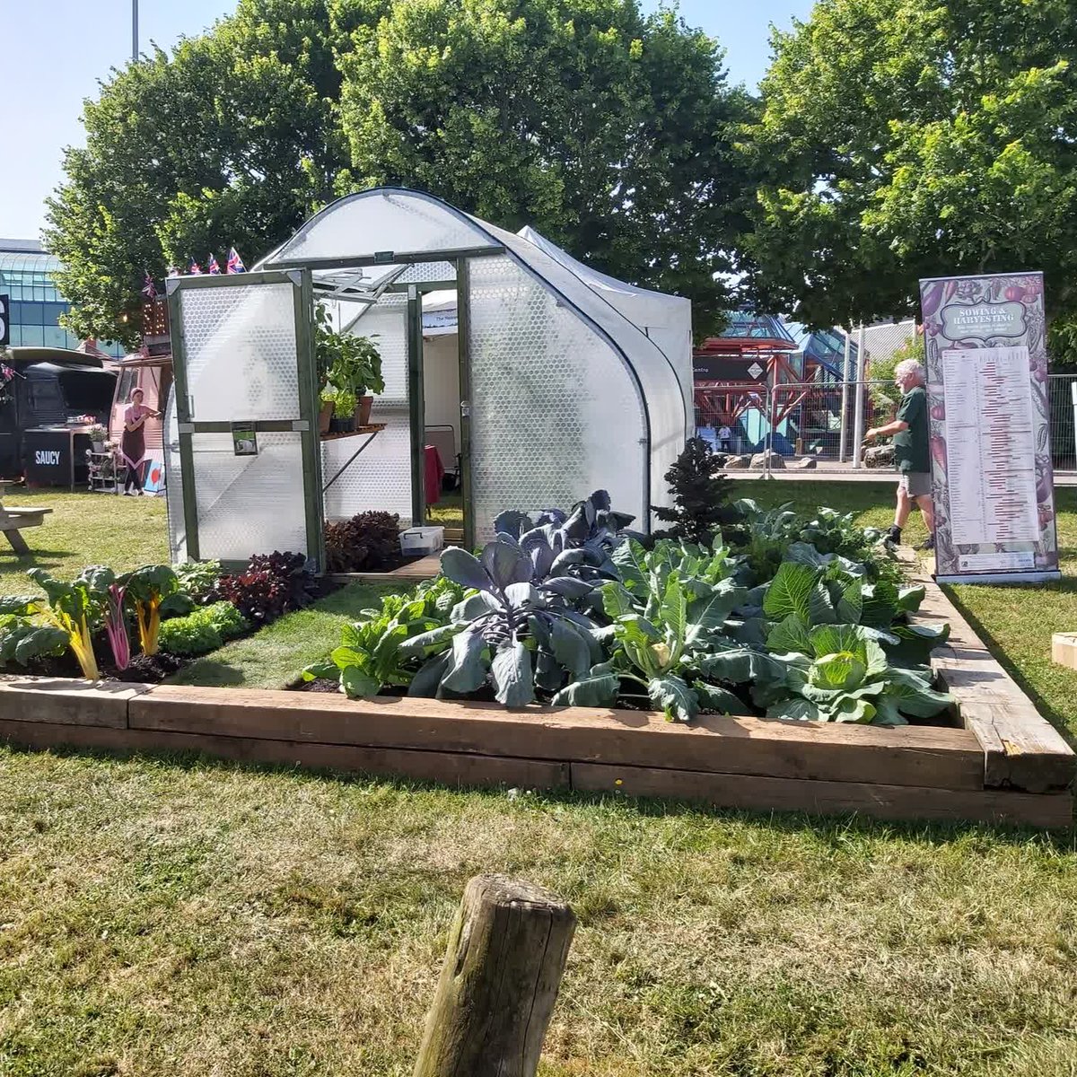 KederGreenhouse's tweet photo. #bbcgwl at #NEC, what a great show. Come along and see our #kedergreenhouse on the @NSALG feature garden. Hope you enjoy the show. https://t.co/hVuY2cF2Rk