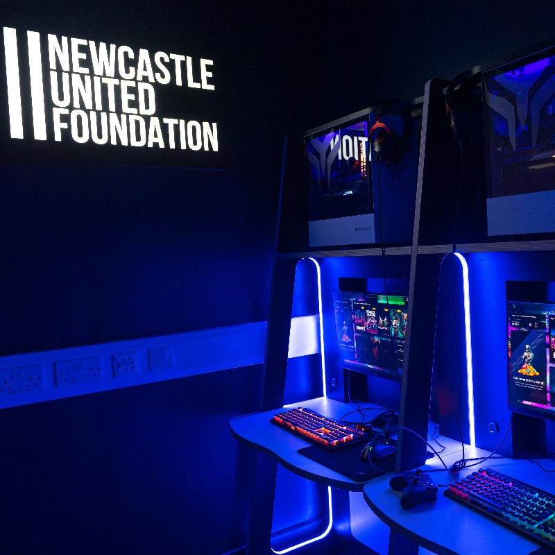 NU_Foundation's tweet photo. We're getting the next generation ready for a digital future from our esports arena 🖥️🕹️🎮

Equipped with state-of-the-art tech, our esports BTEC course is leading the way in eSTEM learning with @HarrisonCentre and @NCLCollege 🙌
