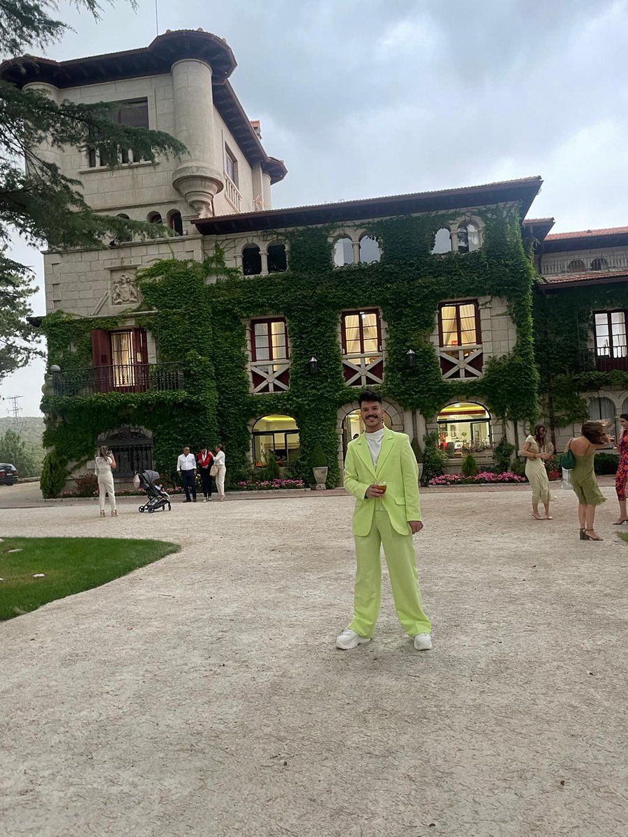 AlejandroBianxi's tweet photo. Ivan tenemoh que bajá a los pasadisos🧑‍🎓 https://t.co/F4zCNlwFoe