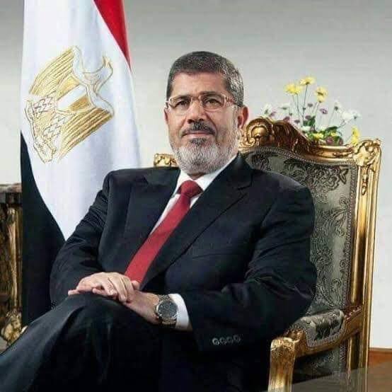 Ghadanajeb's tweet photo. الحاجة الوحيده الل ترد للدكتور مرسي
اعتباره هو فتح تحقيق ف وفاته واعتقاله وظروف احتجازه
العداله لرجل لم ينل جزء من العداله
ف حياته
رحم الله د.مرسي https://t.co/RNMv4BYjkP