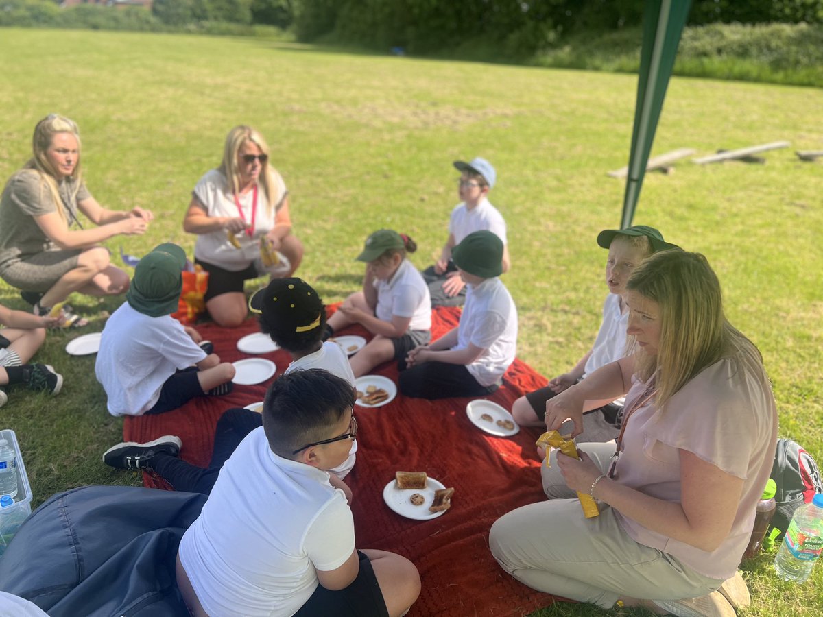 HT_forest's tweet photo. It’s World Picnic Day here at Hawthorns School.  Everyone is having a great time enjoying their sandwiches in the Sun and playing with their friends from other classes. 😀🥪#30dayswild @WildlifeTrusts @EcoSchools @HawthornsTweets @newbridgegroup @CLOtC @Hawthorns_PE @tamesidessp https://t.co/WvL9bwWCi9