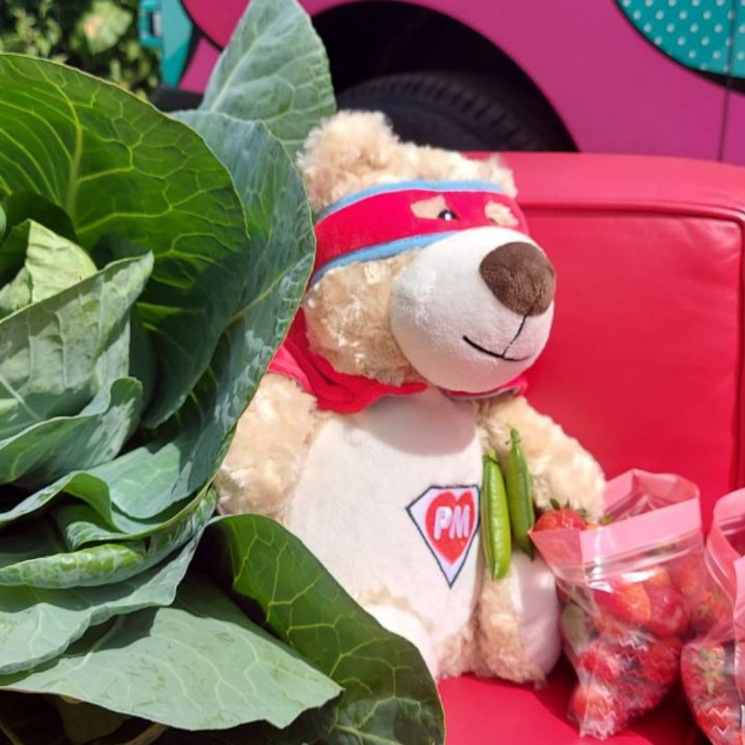 It looks like Phoenix isn't ready to share them just yet!

I guess they must be too delicious 🍓🥬