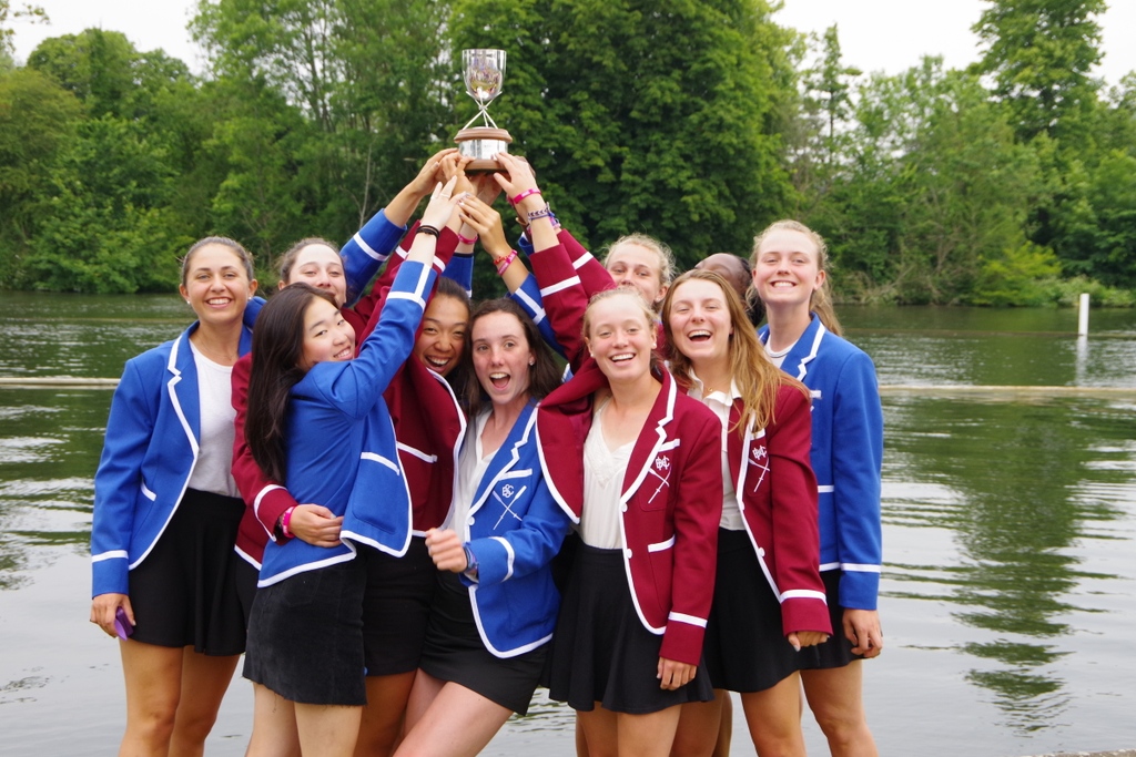 HenleyRegatta's tweet photo. Good luck to all crews competing at @HenleywRegatta this weekend. Side-by-side racing starts this afternoon!
Follow all the action on the Henley Women's Regatta YouTube Channel 👉 https://t.co/zYp5lfTaB9
#HWR2022 https://t.co/HSFbOM8qn6