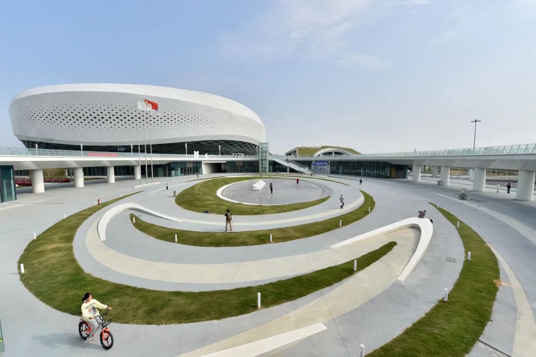 On May 19, the 7th #SportIN Sports Industry Conference and the Sports BANK Award ceremony was held online. #Jinjiang 2nd Sports Center won the award of The Best Sports Stadium Case of 2021.
<a href="/ISFsports/">@isfsports</a> <a href="/fujiantravel/">Refreshing Fujian</a> @LoveFujian <a href="/QuanzhouEN/">Quanzhou, China</a>