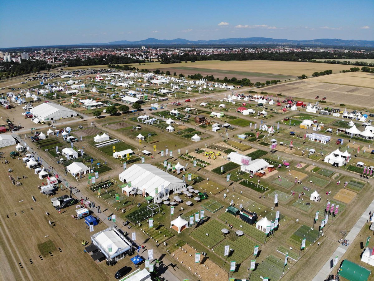 DLG BENELUX (@dlgbenelux) on Twitter photo Over 380 exhibitors and around 15,000 visitors visited the DLG Feldtage <a href="/feldtage/">DLG-Feldtage</a> at Kirschgartshausen, a Südzucker experimental farm near Mannheim, Germany! Read the press release: dlg-feldtage.de/de/presse/aktu…
dlg-feldtage.de/en/press/news#… Over 380 exhibitors and around 15,000 visitors visited the DLG Feldtage <a href="/feldtage/">DLG-Feldtage</a> at Kirschgartshausen, a Südzucker experimental farm near Mannheim, Germany! Read the press release: dlg-feldtage.de/de/presse/aktu…
dlg-feldtage.de/en/press/news#…