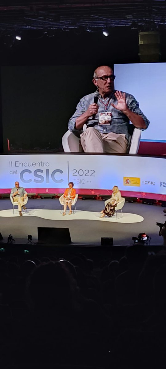 CSICGalicia's tweet photo. Nuestro delegado, Javier Rey, interviene con Pura Fernández @CSICdivulga y Margarita Paneque @CSICAndalExtrem en el bloque Cultura y Delegaciones. Explica el proyecto Casa de la Ciencia @CSICGalicia en la Casa de la Parra y avanza que quiere seguir los pasos de Valencia y Sevilla https://t.co/FdZYrtkzsE