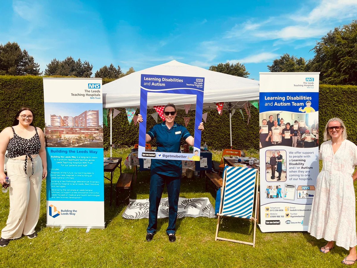 getmebetter's tweet photo. It's amazing to be back at #PicnicInThePark for #LearningDisabilityWeek2022
We're looking forward to talking to people about our new hospital design and our Emergency Department #CareBags ☀️
#BuildingTheLeedsWay
#MyHospitalLeeds https://t.co/N6NLFxr6Qh